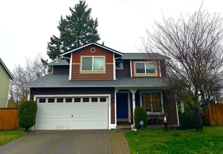 Building Photo - Beautiful 3BR / 2.5BA Near JBLM — Available December 23rd