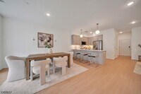 Building Photo - 70 Ridgedale Ave