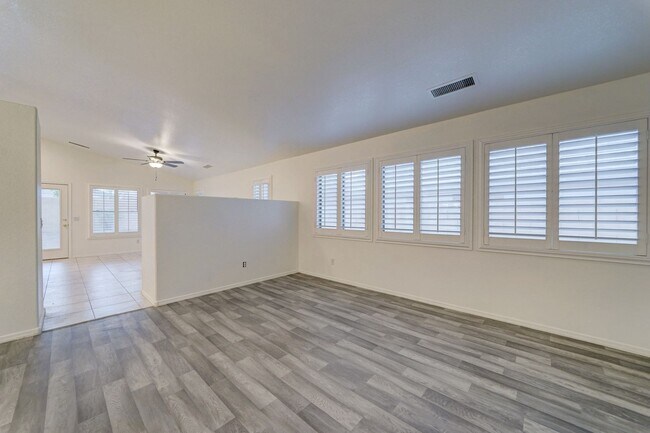 Building Photo - AVAILABLE NOW IN ESTRELLA MOUNTAIN RANCH!!!