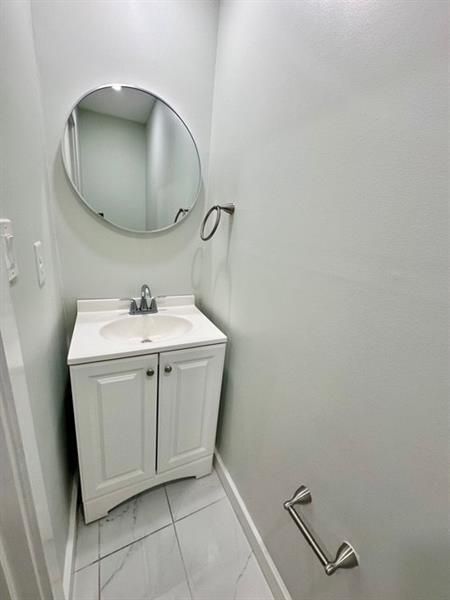 Building Photo - 1258 Creekside Ct