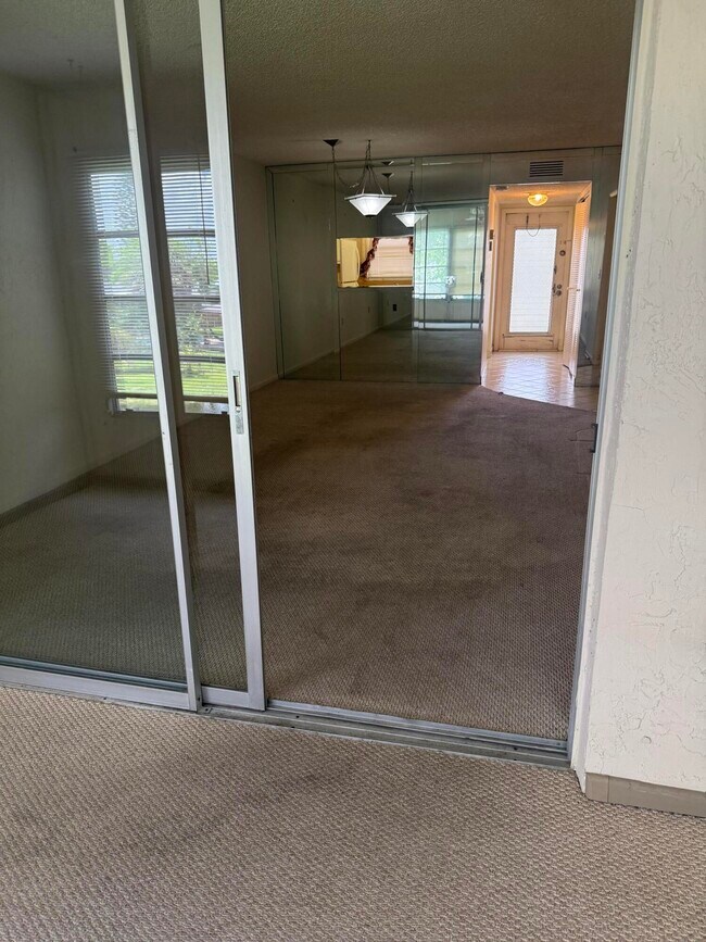 Building Photo - 6670 Royal Palm Blvd