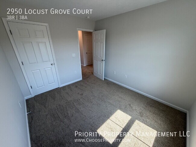 Building Photo - 2950 Locust Grv Ct