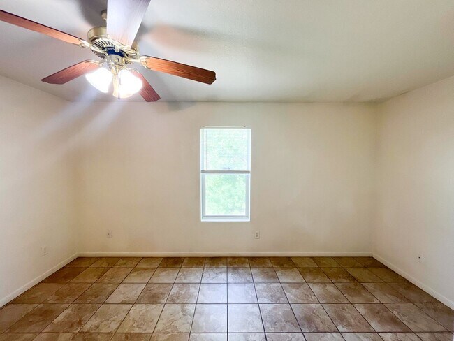 Building Photo - 3807 Wind Ct