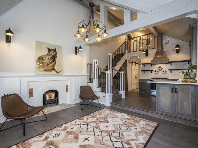 Building Photo - 2721 NW 19th St