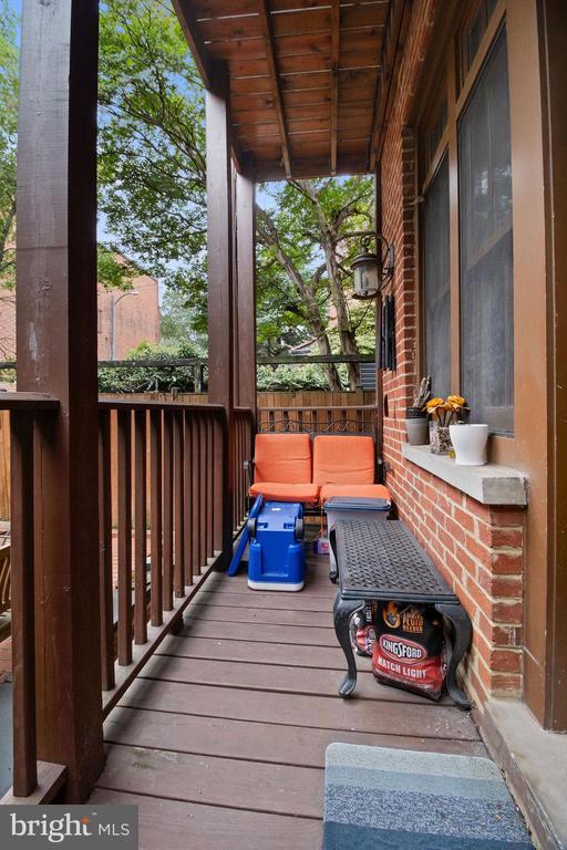 Building Photo - 1120 East Capitol St NE