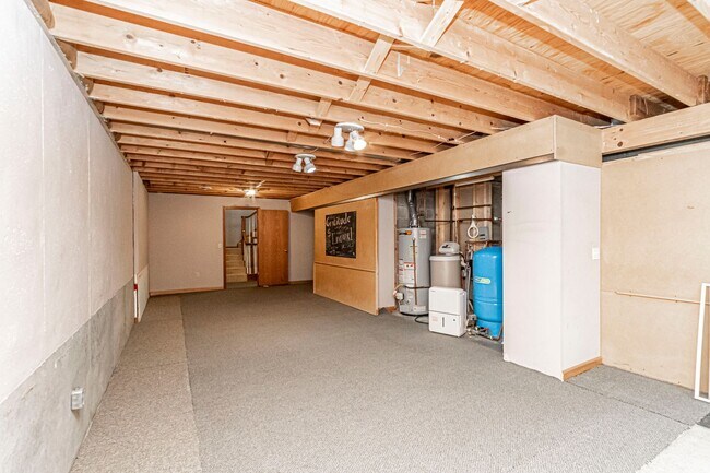 Building Photo - Please View 3D Virtual Walk-Through Before...