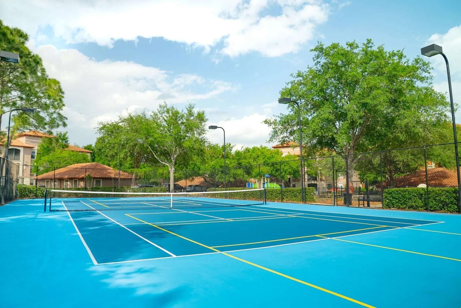 Tennis court - 6137 Metrowest Blvd