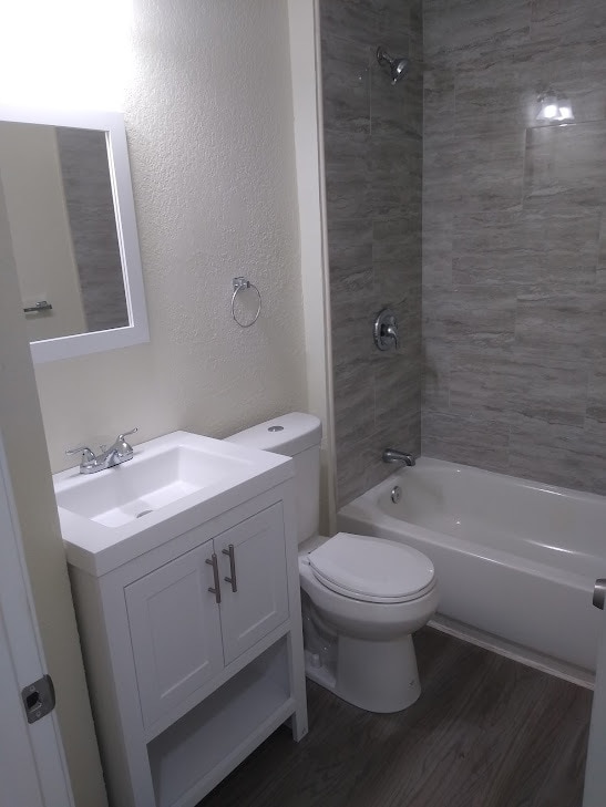 Building Photo - 907 Rugby St