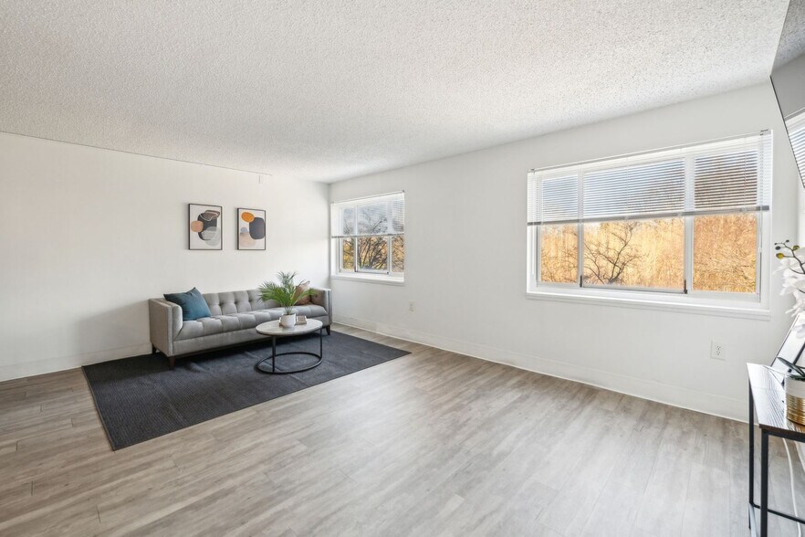 Building Photo - 1711 Bellevue Ave