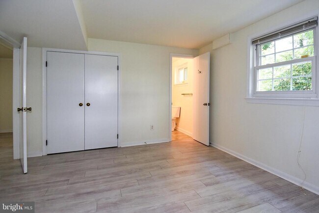 Building Photo - 7513 Sebago Rd