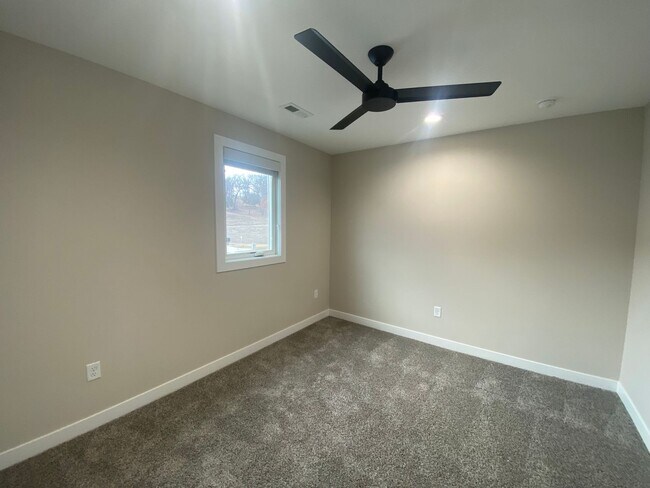 Building Photo - Luxury New Construction Home - Gorgeous Po...