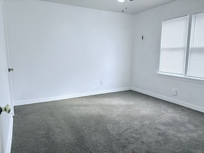 Building Photo - Two bedroom house in N. OKC