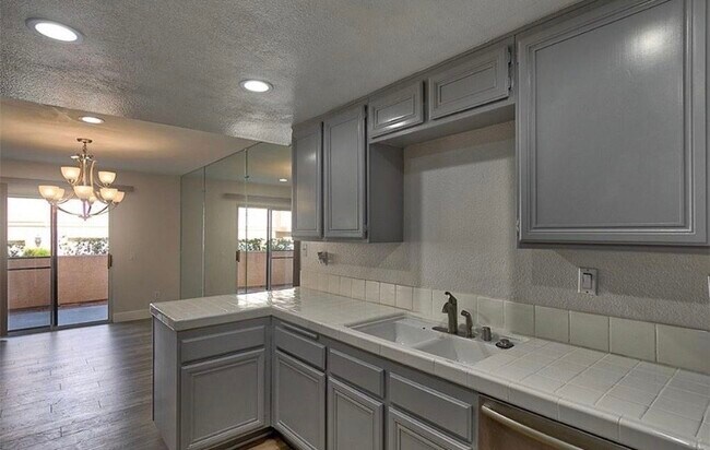 Building Photo - 25136 Steinbeck Ave
