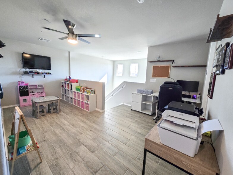 Building Photo - 12269 Desert Dove Ave