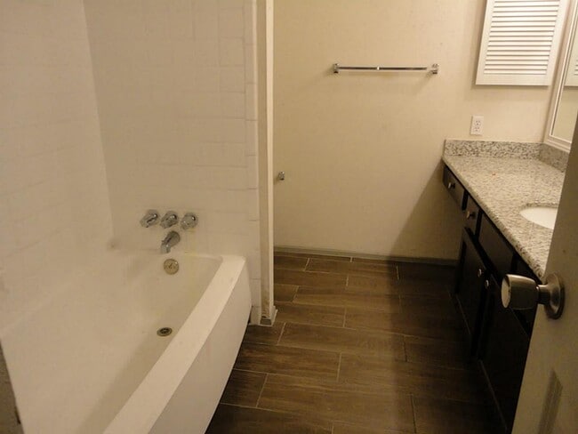 Building Photo - 6654 Montauk Dr