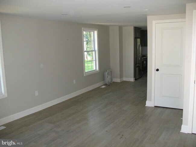 Building Photo - 1806 Kings Hwy
