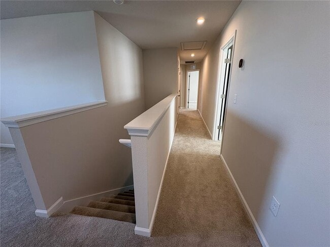 Building Photo - 1221 Lexington Ln