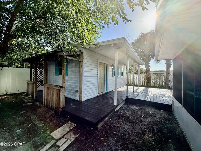 Building Photo - 232 Summerwood Dr