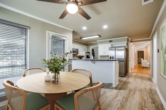 Building Photo - 2700 Quail Ridge Dr