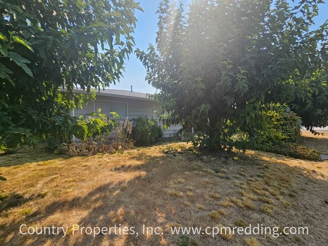 Building Photo - 3-Bedroom House on Corner Lot Available Now!