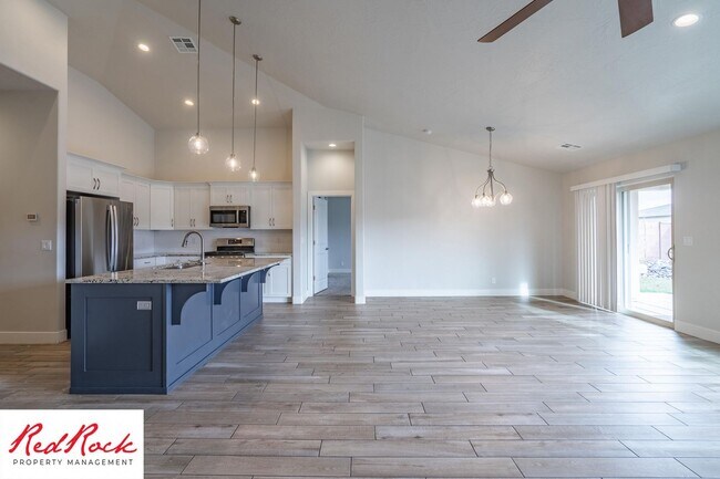 Building Photo - 603 Balancing Rock Dr