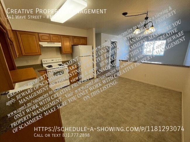 Building Photo - 541 Wave St