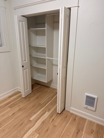 closet bedroom 1 - 2333 Boylston Ave E