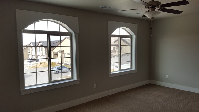 Building Photo - Tuscridge LLC