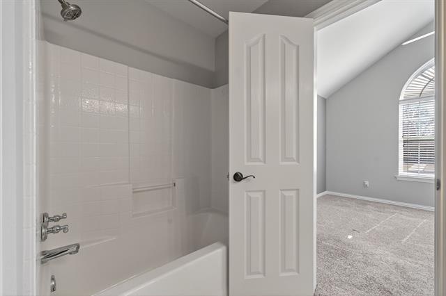 Building Photo - 512 Oakridge Dr