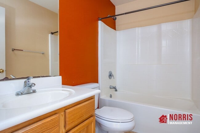 Building Photo - Great Home in Mission Valley