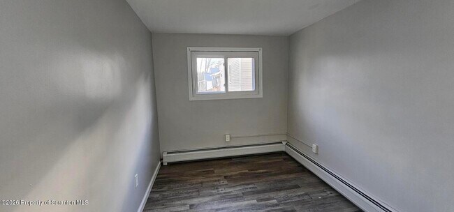 Building Photo - 333 Oak St