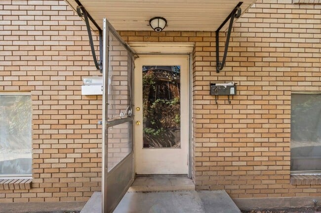 Building Photo - Peaceful 1 Bedroom Apartment Near the Utah...