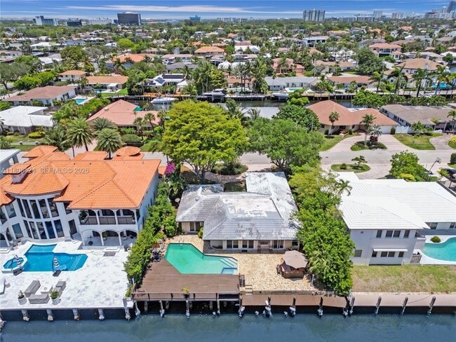 Building Photo - 3100 NE 56th Ct