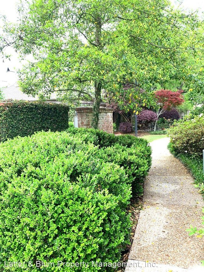 Building Photo - 2 br, 2.5 bath House - 1546 Lobdell Ave