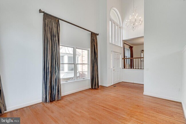 Building Photo - 1498 Hampton Hill Cir