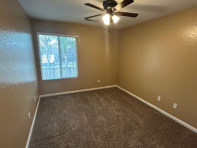 Building Photo - 4 Bedroom 2.5 Bathroom in NW Visalia with a Pool!! Just in Time for Summer!!!