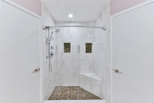 Building Photo - 9108 Texas Sun Dr