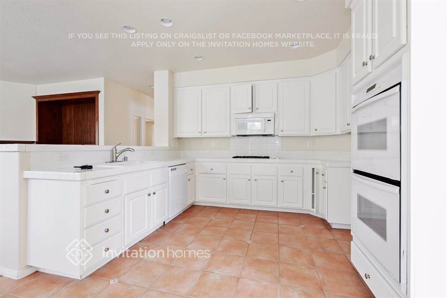 Building Photo - 28931 Canyon Oak Dr