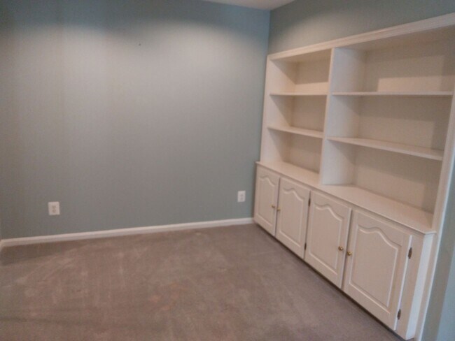 Building Photo - Harbor Front, 2 Bedroom, 2 Bath, Corner Unit at Mariners Pointe in Little River! Available Now!