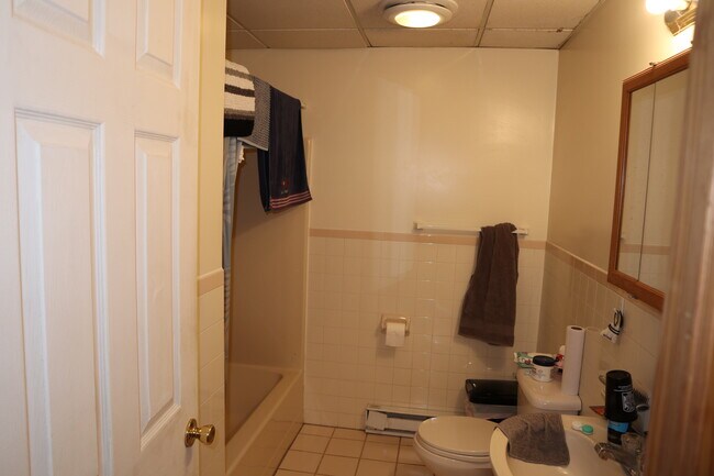 Building Photo - 306 3rd St