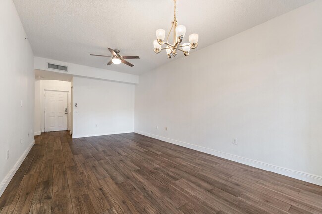 Building Photo - 2806 Veronia Dr