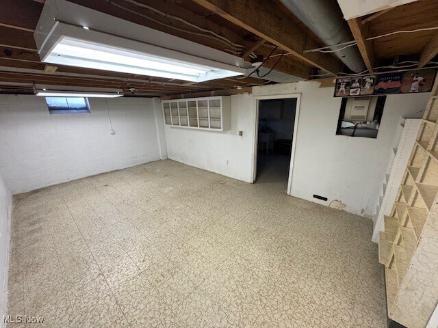 Building Photo - 38870 Courtland Dr