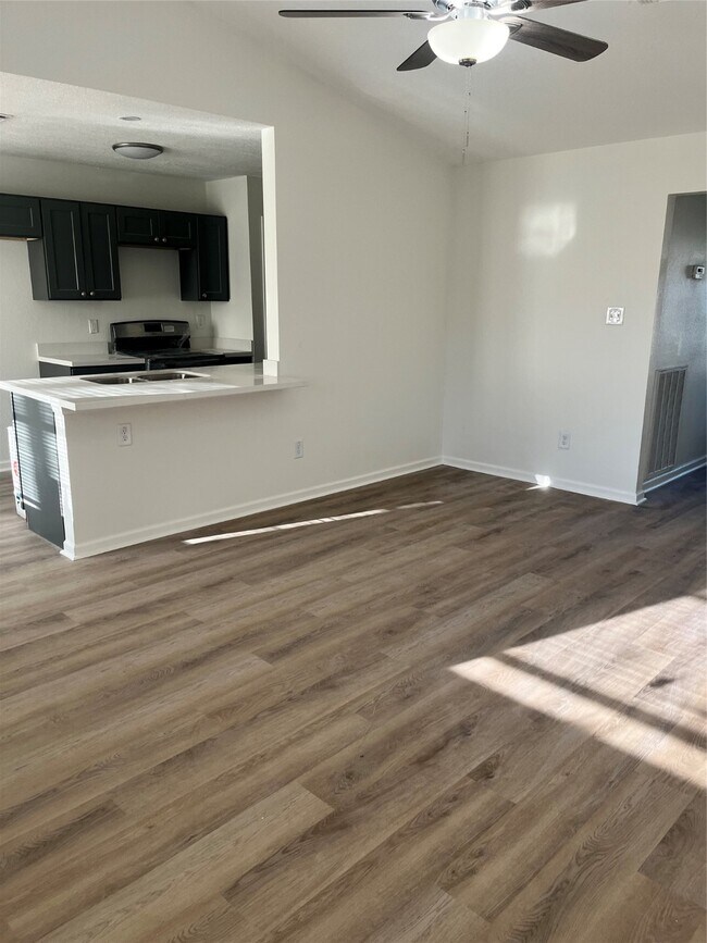 Building Photo - 12811 Murr Way