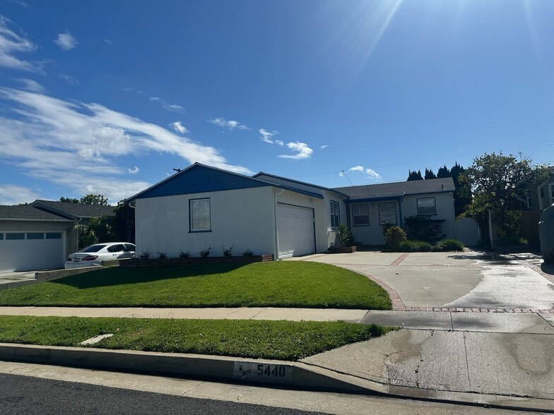 5440 overview - 5440 W 140th St