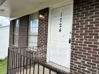 Building Photo - 1724 6th Pl Cir NW