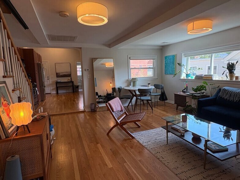 Building Photo - 89 Thorndike St