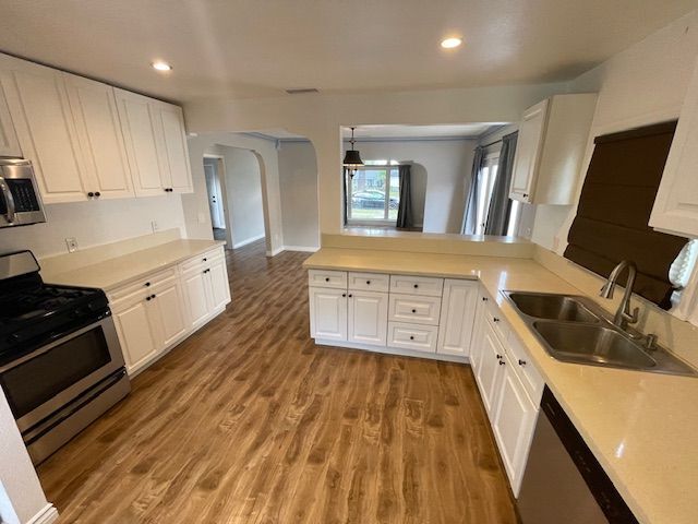 Building Photo - 1407 S Ross