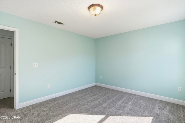 Building Photo - 323 Madison Circle