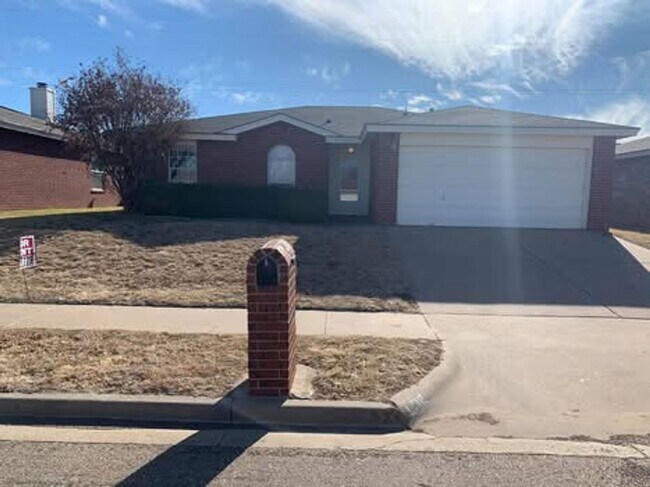 Primary Photo - Great House