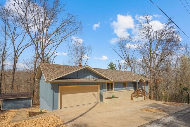 Building Photo - 39 Salen Ln